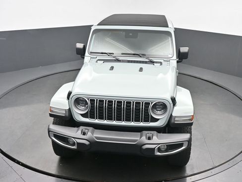 Used 2024 Jeep Wrangler Sahara AWD/4WD image 38