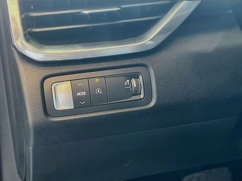 Used 2024 GMC Acadia Denali w/ Super Cruise Package FWD image 10