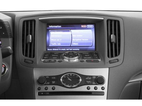 Used 2015 INFINITI Q40 w/ Moonroof Package RWD image 12