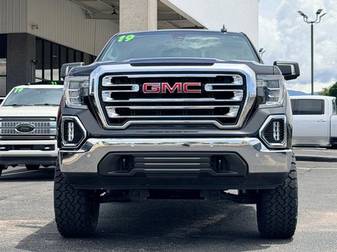 Used 2019 GMC Sierra 1500 SLT w/ SLT Premium Plus Package AWD/4WD image 32