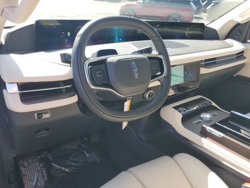 New 2027 Lincoln Navigator Reserve w/ Jet Appearance Package AWD/4WD image 13