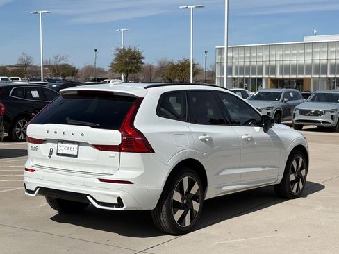 Certified 2024 Volvo XC60 T8 Plus w/ Protection Package Premier image 8