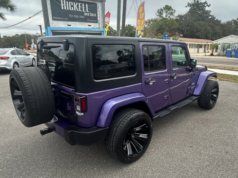 Used 2017 Jeep Wrangler Unlimited Sahara AWD/4WD image 3