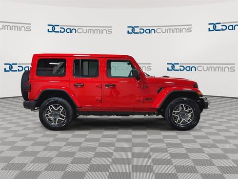 New 2025 Jeep Wrangler Sahara image 10