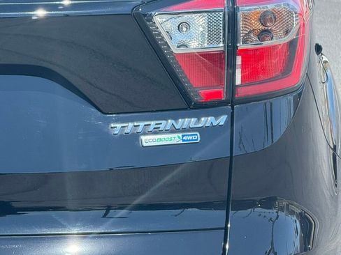 Used 2018 Ford Escape Titanium image 15