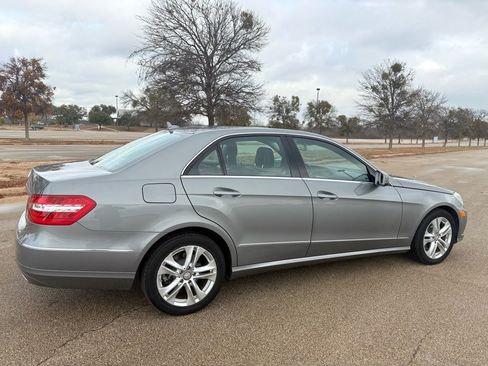 Used 2011 Mercedes-Benz E 350 Sedan image 60