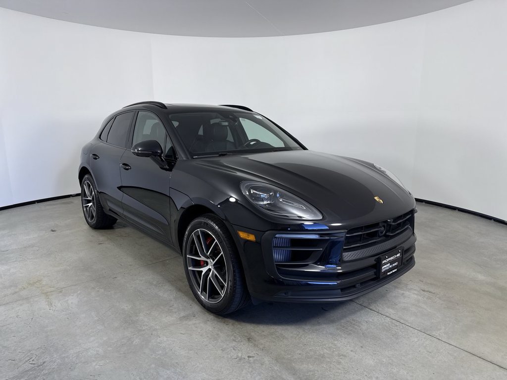 Certified 2024 Porsche Macan S AWD/4WD image 9