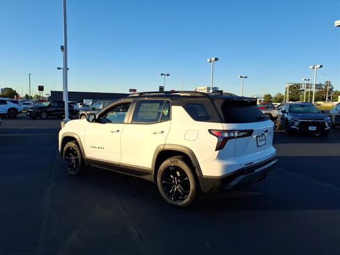 New 2026 Chevrolet Equinox LT w/ Midnight Edition image 3