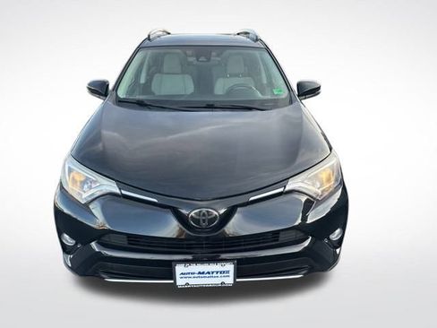 Used 2018 Toyota RAV4 XLE image 9