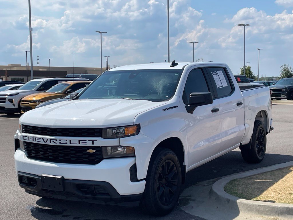 Used 2022 Chevrolet Silverado 1500 Custom w/ Safety Confidence Package RWD image 3