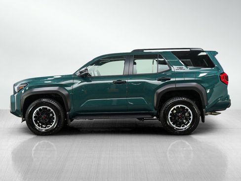 Used 2025 Toyota 4Runner TRD Off-Road Premium w/ Tow Technology Package AWD/4WD image 2