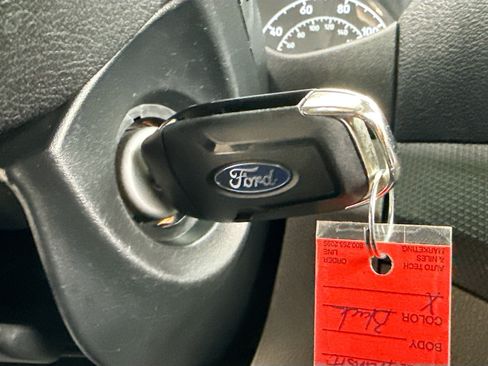 Used 2023 Ford Transit Connect XLT FWD image 9