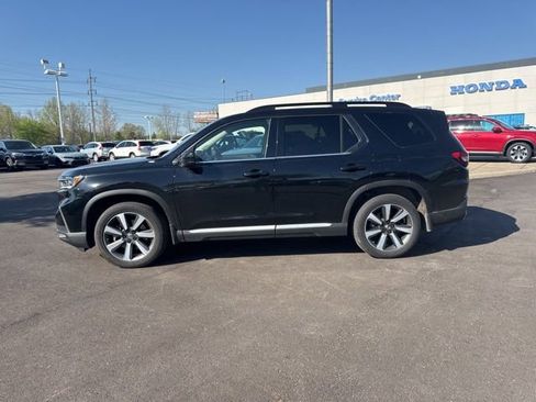 Used 2025 Honda Pilot Touring image 15