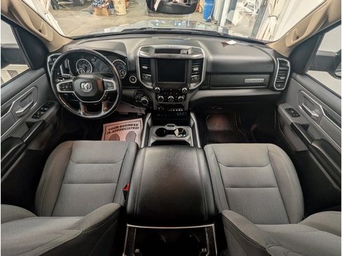 Used 2019 RAM 1500 Big Horn AWD/4WD image 11