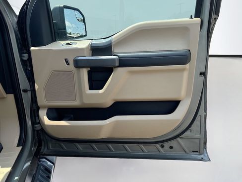 Used 2019 Ford F150 XLT w/ Equipment Group 302A Luxury AWD/4WD image 22