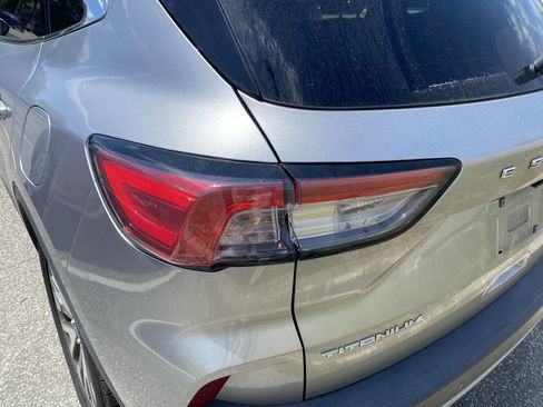 Used 2021 Ford Escape Titanium FWD image 11