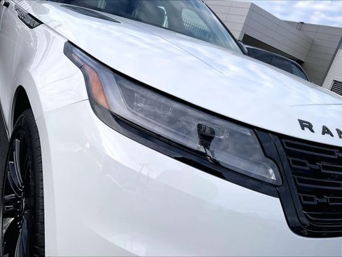 New 2026 Land Rover Range Rover Velar Dynamic SE image 33