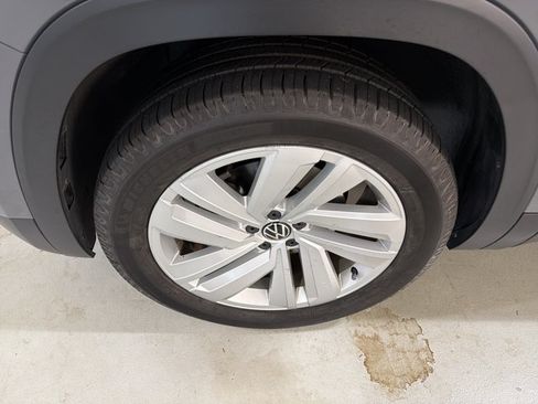 Used 2022 Volkswagen Atlas Cross Sport SE FWD image 11
