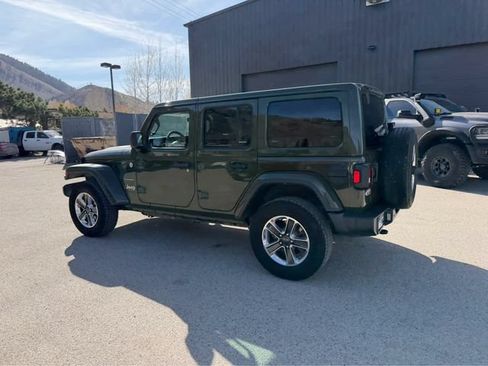 Used 2023 Jeep Wrangler Unlimited Sahara AWD/4WD image 14
