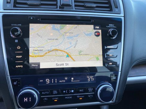 Used 2019 Subaru Outback 2.5i Limited AWD/4WD image 12