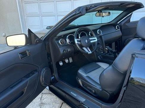 Used 2006 Ford Mustang GT RWD image 29