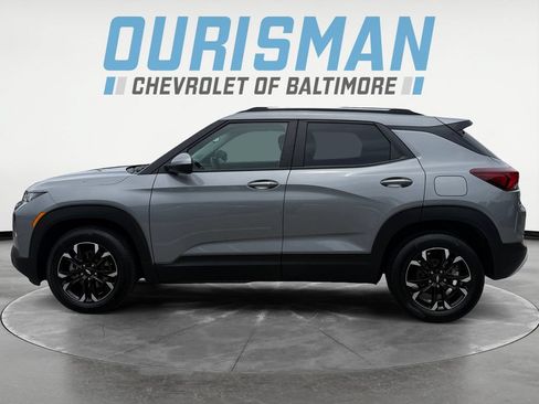 Used 2023 Chevrolet TrailBlazer LT FWD image 3