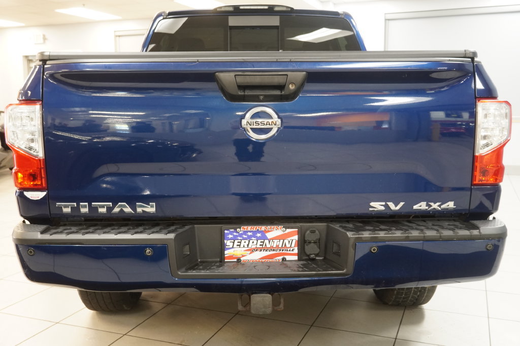 Used 2018 Nissan Titan SV w/ SV Convenience Package AWD/4WD image 27