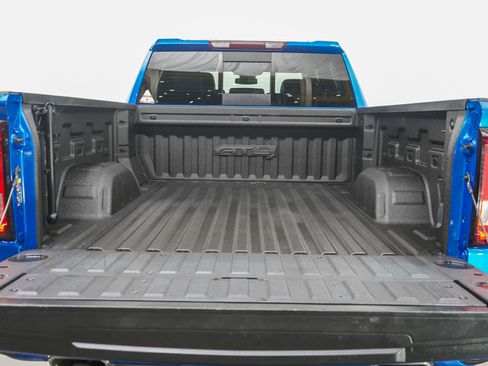 Used 2022 GMC Sierra 1500 AT4 w/ AT4 Preferred Package image 17