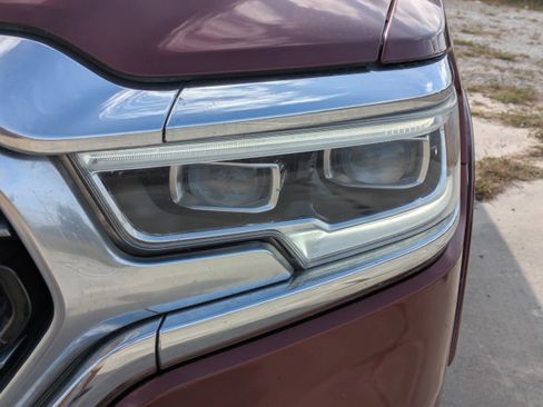 Used 2019 RAM 1500 Limited image 10