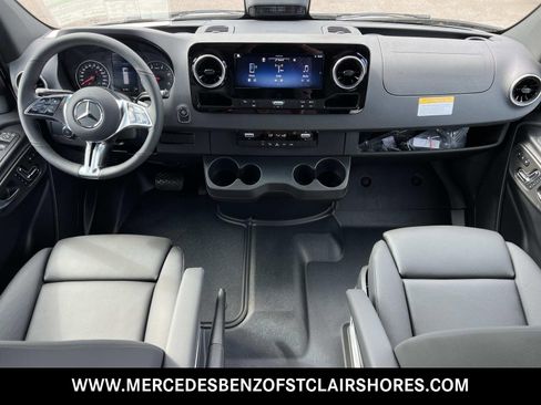 New 2025 Mercedes-Benz Sprinter 2500 image 15