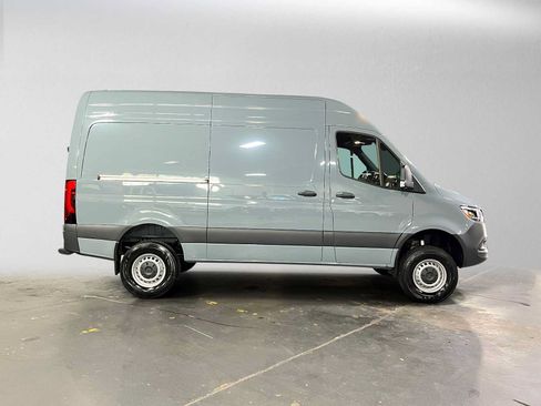 Used 2026 Mercedes-Benz Sprinter 2500 image 2