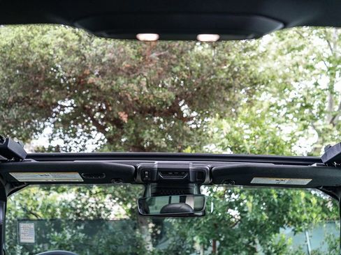 New 2026 Jeep Wrangler Unlimited Rubicon image 15