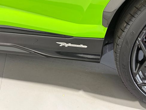 Used 2024 Lamborghini Urus Performante AWD/4WD image 17
