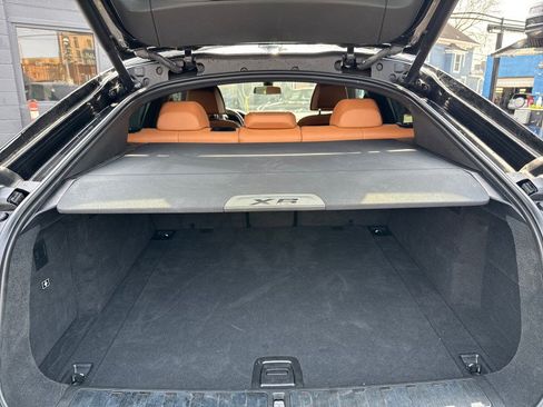 Used 2022 BMW X6 xDrive40i w/ Executive Package image 49