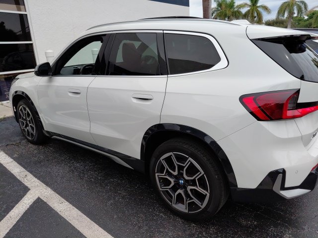 Used 2023 BMW X1 xDrive28i w/ Convenience Package AWD/4WD image 4