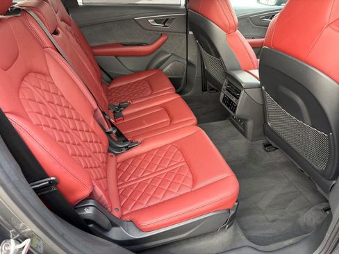 Certified 2025 Audi SQ7 Prestige w/ Prestige Package image 17