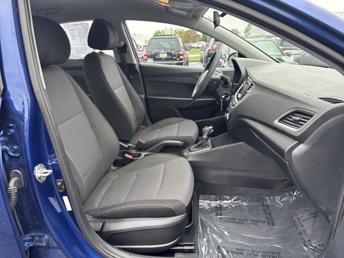Used 2019 Hyundai Accent SE FWD image 11