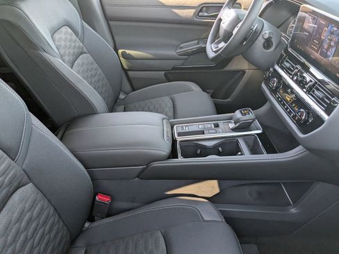 New 2026 Nissan Pathfinder SV FWD image 30