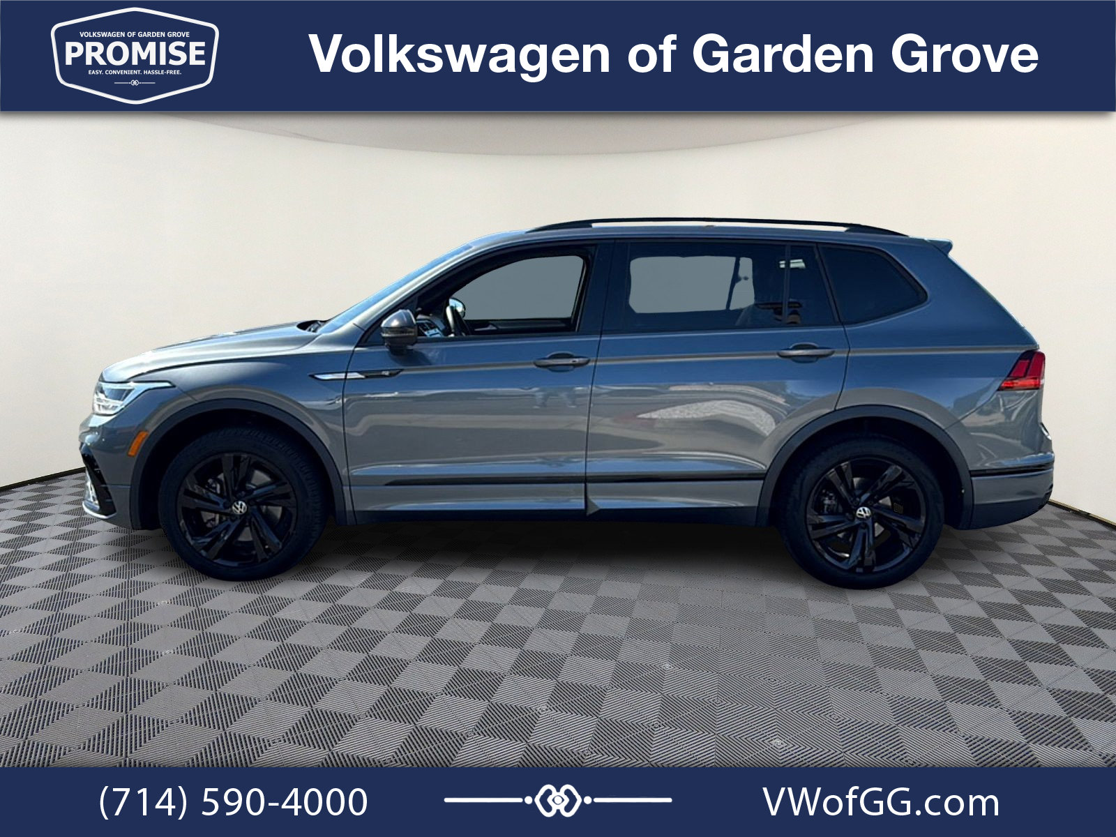 Used 2023 Volkswagen Tiguan SE R-Line FWD image 5