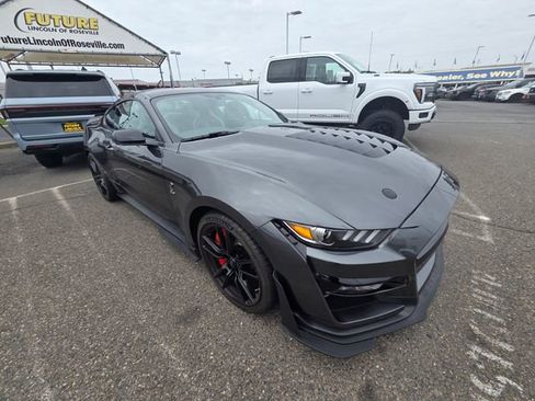 Used 2020 Ford Mustang Shelby GT500 w/ Technology Package RWD image 2