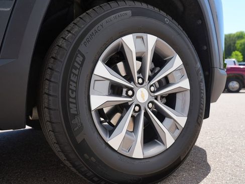 Used 2026 Chevrolet Equinox LT AWD/4WD image 30