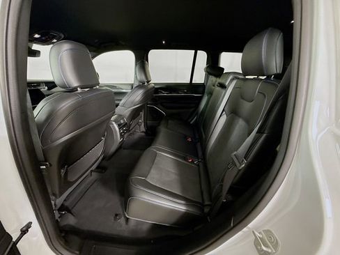 Used 2024 Jeep Grand Cherokee Trailhawk image 25