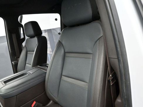 Used 2022 GMC Sierra 2500 Denali w/ Denali Ultimate Package image 15