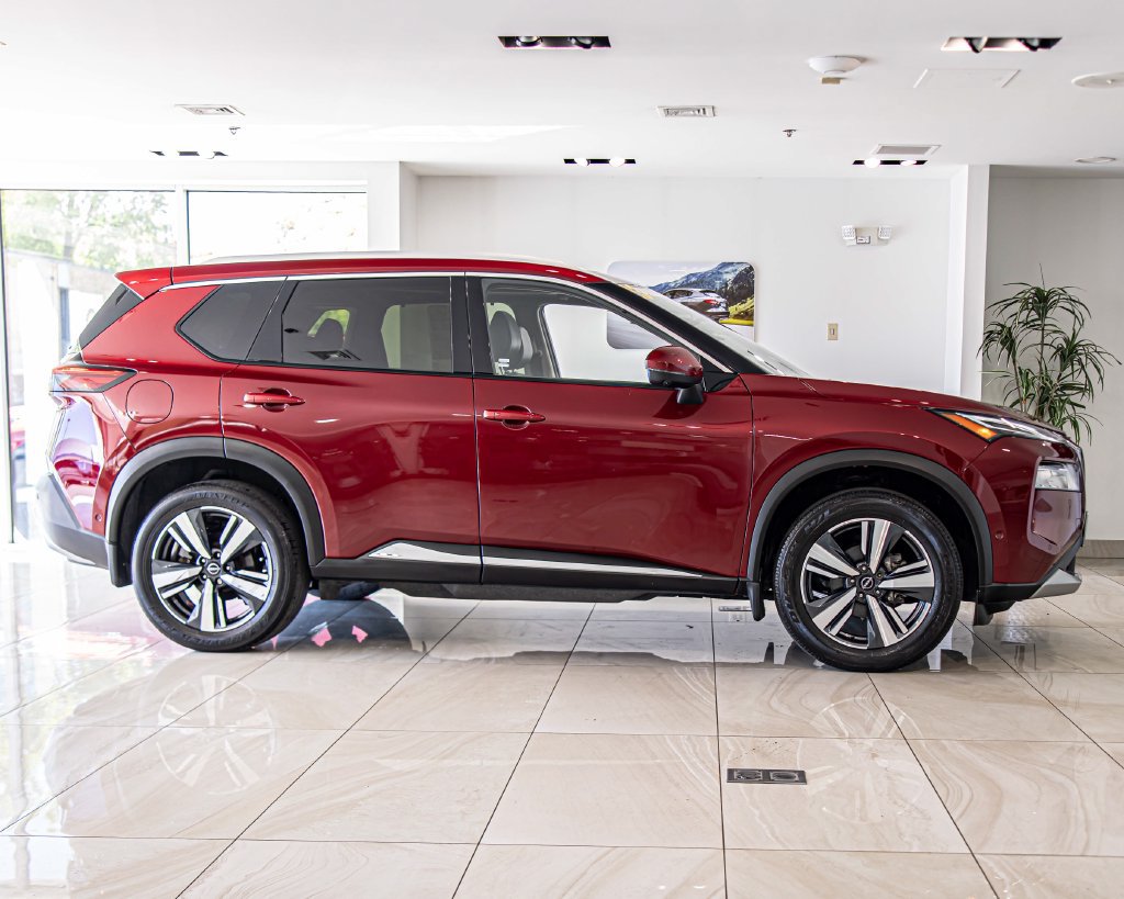 Used 2023 Nissan Rogue Platinum AWD/4WD image 9