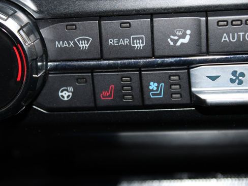 Used 2023 Ford F150 Lariat AWD/4WD image 44