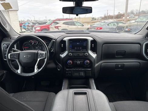 Used 2021 Chevrolet Silverado 1500 LT Trail Boss AWD/4WD image 16