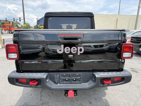 Used 2020 Jeep Gladiator Rubicon AWD/4WD image 6