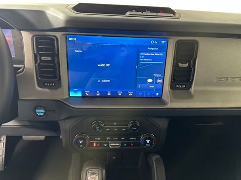Used 2024 Ford Bronco Outer Banks image 20