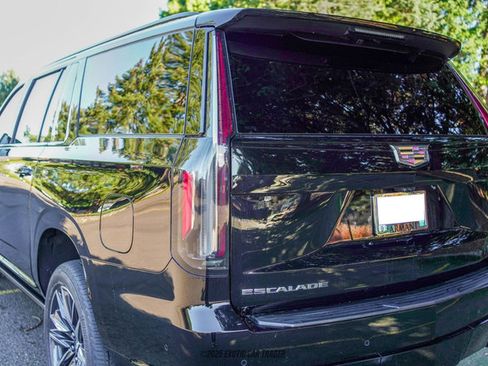 Used 2023 Cadillac Escalade ESV Sport Platinum image 91