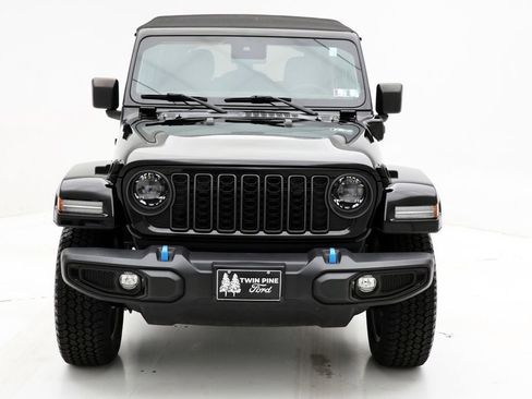 Used 2024 Jeep Wrangler Unlimited w/ Convenience Group image 5